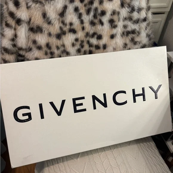 ✨Givenchy-Shark Lock Boots Wide Fit boots✨PLEASE READ ENTIRE DESCRIPTION‼️ - Picture 12 of 17